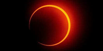 Las espectaculares imágenes del eclipse solar «anillo de fuego»