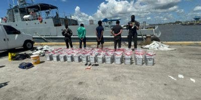 DNCD se incauta 300 paquetes de cocaína en costas de San Pedro de Macorís