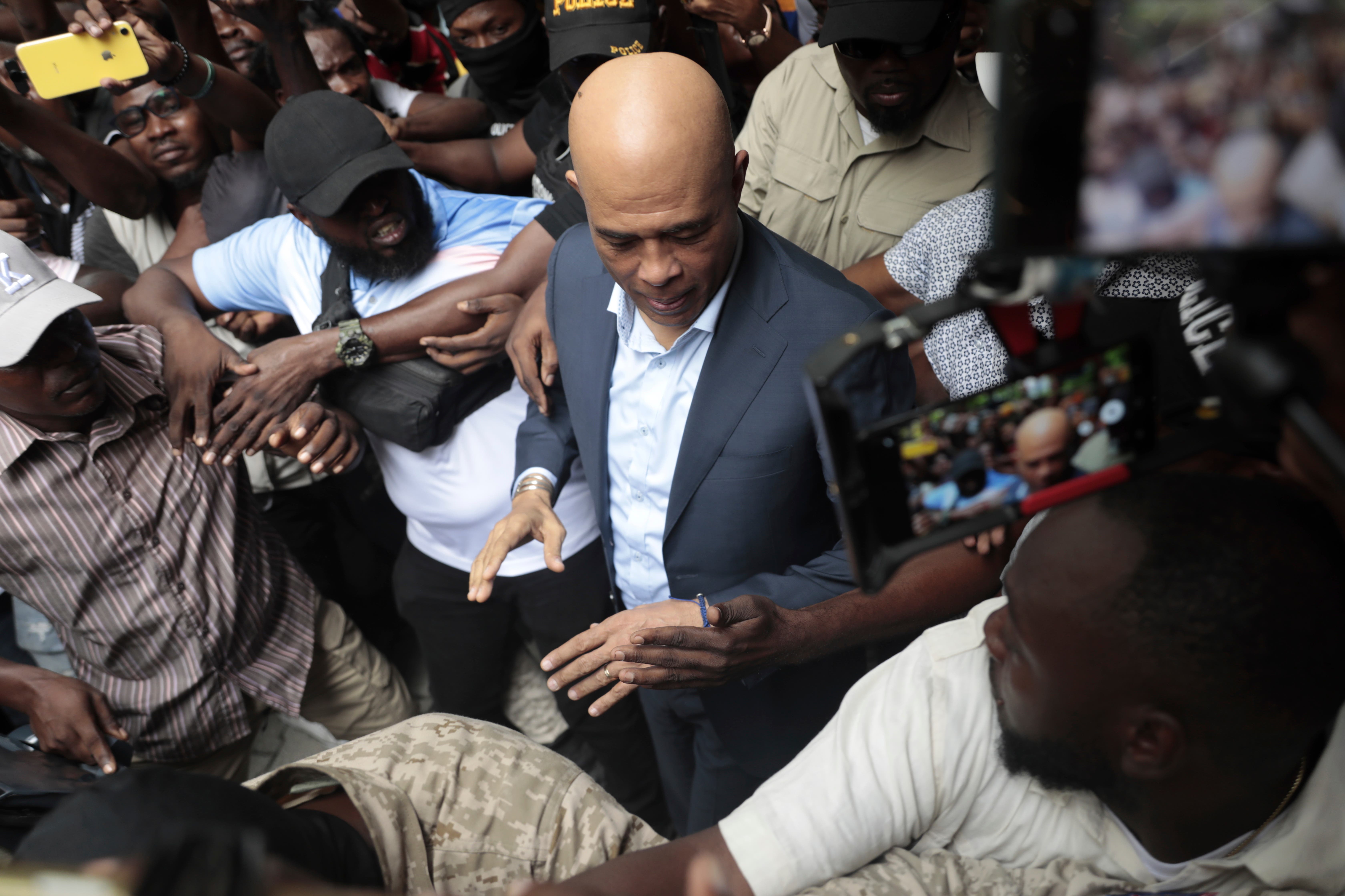 Martelly es interrogado durante 4 horas por juez que investiga el asesinato de Moise