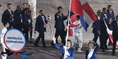 RD desfila por ocasión 17 en ceremonia Juegos Panamericanos