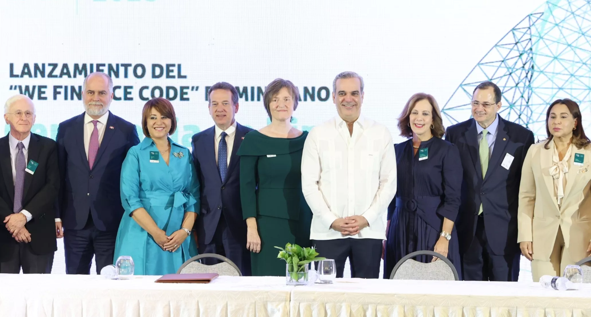 Bancos diseñarán planes para mayor financiamiento mujeres