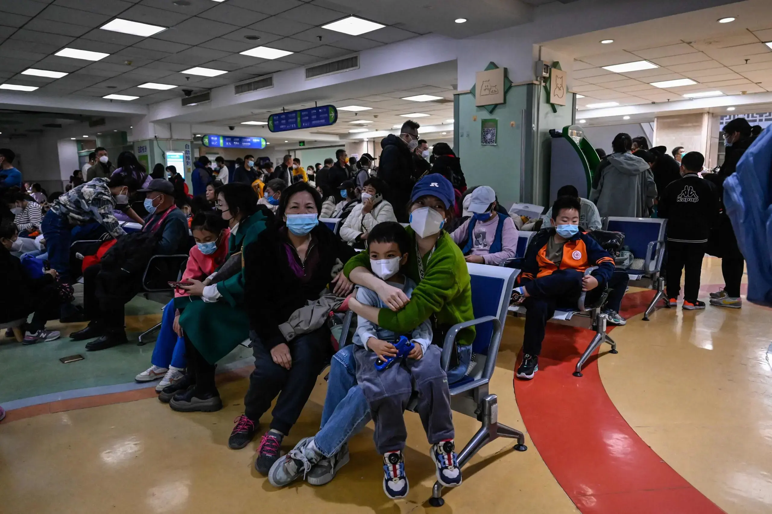 China: “No hay razones para preocuparse” por brote de enfermedades respiratorias