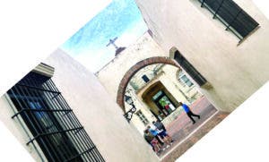 Plazoleta y el Callejón de los Curas, testigos de la historia