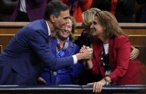 Sánchez promete que dará una firme estabilidad a España