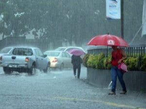 COE mantiene 25  provincias en alerta por efectos de una vaguada