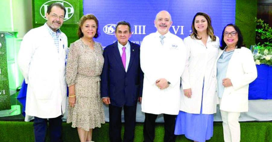 Dermatológico realiza graduación nuevos dermatólogos