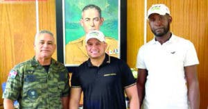 Rency Taveras Híchez recibe reconocimiento