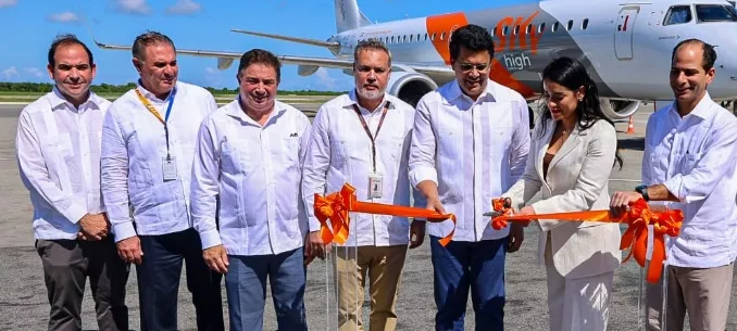 Giovanni Rainieri, Antonio Yapor, Héctor Porcella, Juan Chamizo, David Collado, Cesarina Beauchamp y Frank Elías Rainieri.