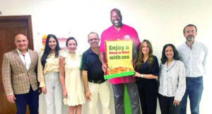 ‘Pizza con Propósito: The Shaq-A-Roni’ llega a Papa Johns RD