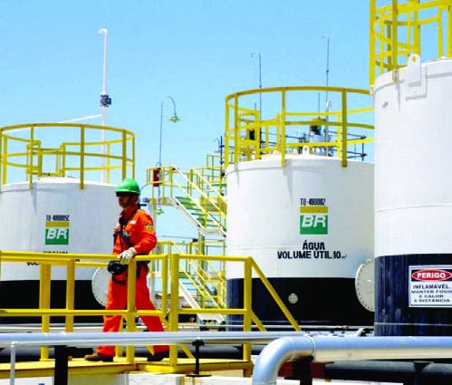 Petrobras hará grandes inversiones en petróleo