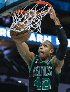 Horford ejecuta exitosa transición a nuevo rol