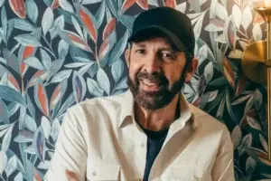 Juan Luis Guerra estrena  su disco “Radio güira»