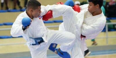 Cibao norte arrasa en karate Juegos Escolares