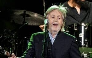 McCartney hace vibrar a fans en México