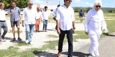 Presidente del Grupo Iberostar visita Cabo Rojo