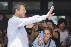 Massa reconoce derrota ante Milei y le felicita como “presidente de todos los argentinos»