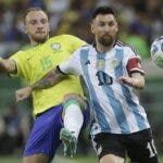 Argentina domina a Brasil que cae por tercera vez y entra en crisis