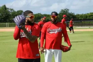 Escogido despide al pitching coach Brewer; asume Concepción