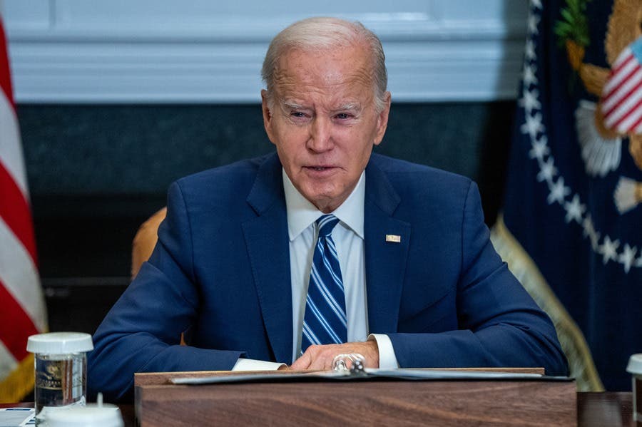 Biden celebra la liberación de más rehenes y aboga por la “solución de dos Estados”