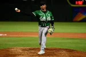 Estrellas propinan no-hitter al Licey en su aniversario