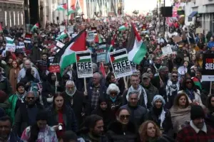 Miles de personas en Londres para pedir un alto el fuego en la Franja de Gaza