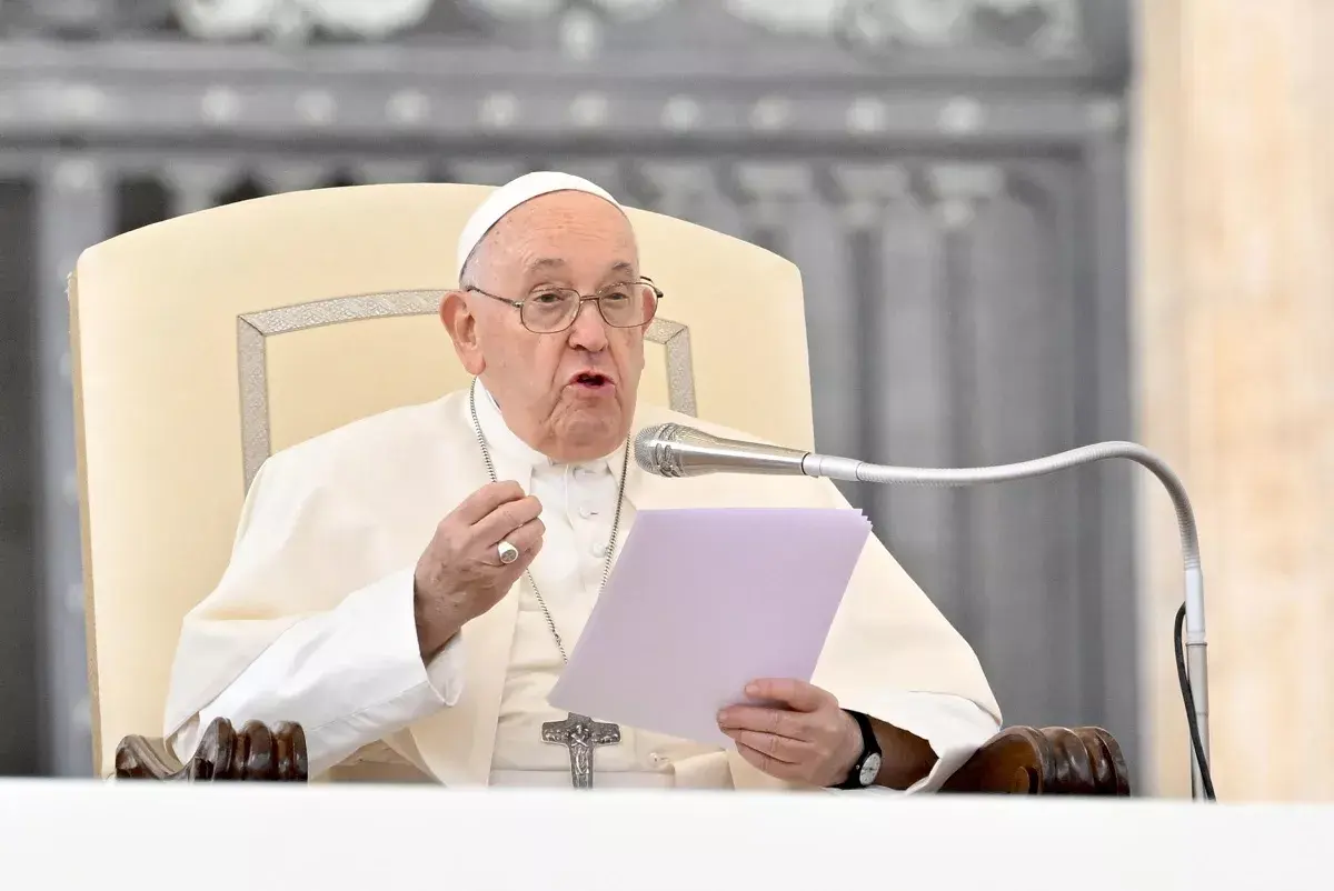 El papa lamenta que haya cristianos sin alegría, con “cara de bacalao»