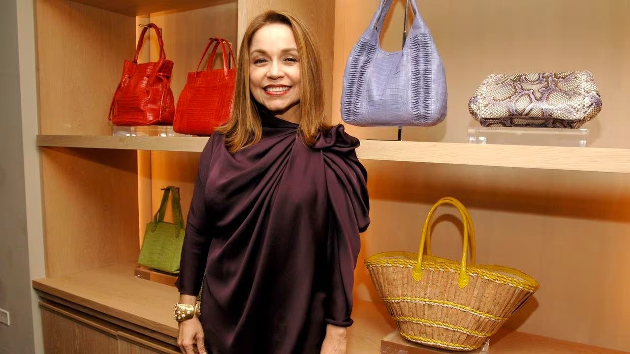 Diseñadora colombiana Nancy González se declara culpable de contrabando de bolsos hechos de pitón y caimán