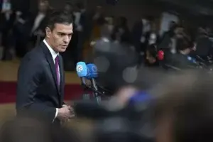 Pedro Sánchez pacta la amnistía con los independentistas catalanes y desbloquea su investidura