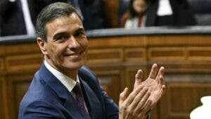 4 claves de cómo logró Pedro Sánchez su tercer mandato como presidente del gobierno de España (y la alta tensión con la que empieza)