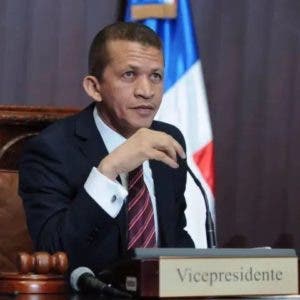 ¡Otro más! Lupe Núñez renuncia del PLD