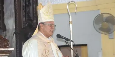 Obispo Faustino Burgos llama a defender la Constitución