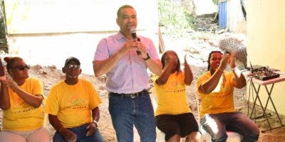 Luis Alberto promete resolver los problemas de drenaje pluvial en SDE