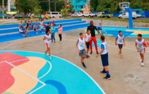 Moradores de Cristo Rey celebran y disfrutan de las instalaciones de Cristo Park