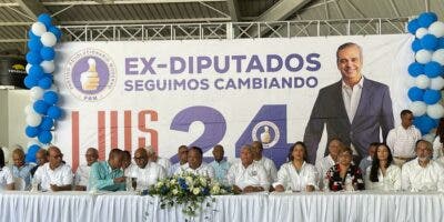 Exdiputado del PRD Aníbal Sánchez oficializa su apoyo a Luis Abinader