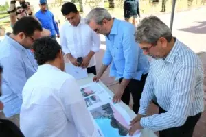 Presidente Abinader supervisa trabajos de remozamiento de la Zona Colonial con una inversión de 500 millones de pesos