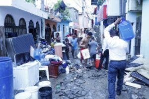 La Cañada Arroyo Seco, daña negocios y enseres de munícipes en el sector Los Ríos