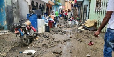 Más de una docena de muertos y miles de desplazados por las torrenciales lluvias