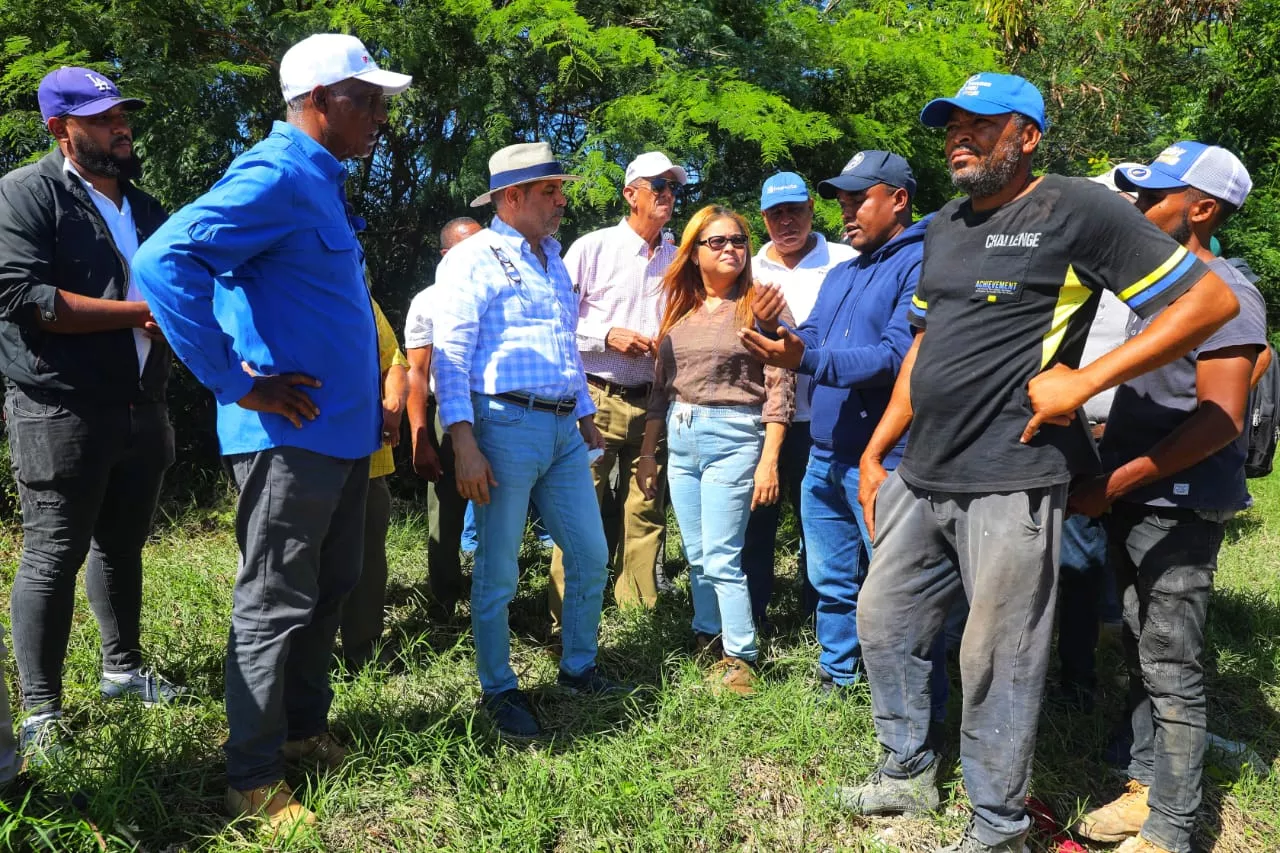 Agricultura anuncia ayudas a productores afectados en San Juan, Azua y Peravia