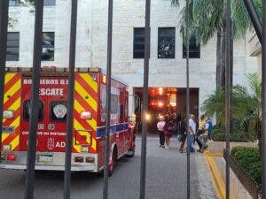 Incendio del Ministerio de Educación se habría originado en el departamento RRHH