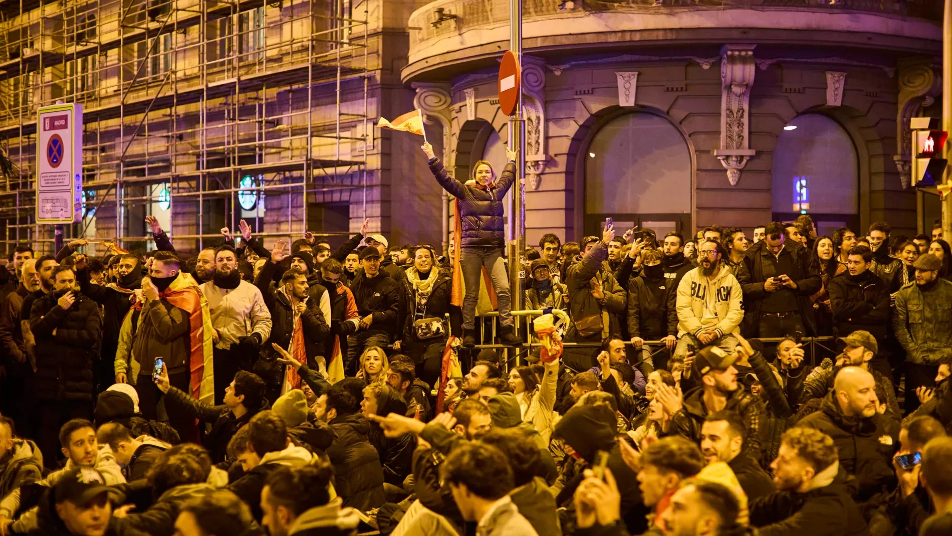 ad100fc2-a960-4ef1-b5e3-c22fad0727e1