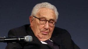 Muere Henry Kissinger, el controvertido Nobel de la Paz que apoyó la «guerra sucia” que dejó miles de muertos en América Latina