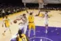 Kyrie empuja a los Mavs a superar a los Lakers