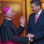 El papa recibe al presidente de Paraguay en su residencia por sus problemas pulmonares