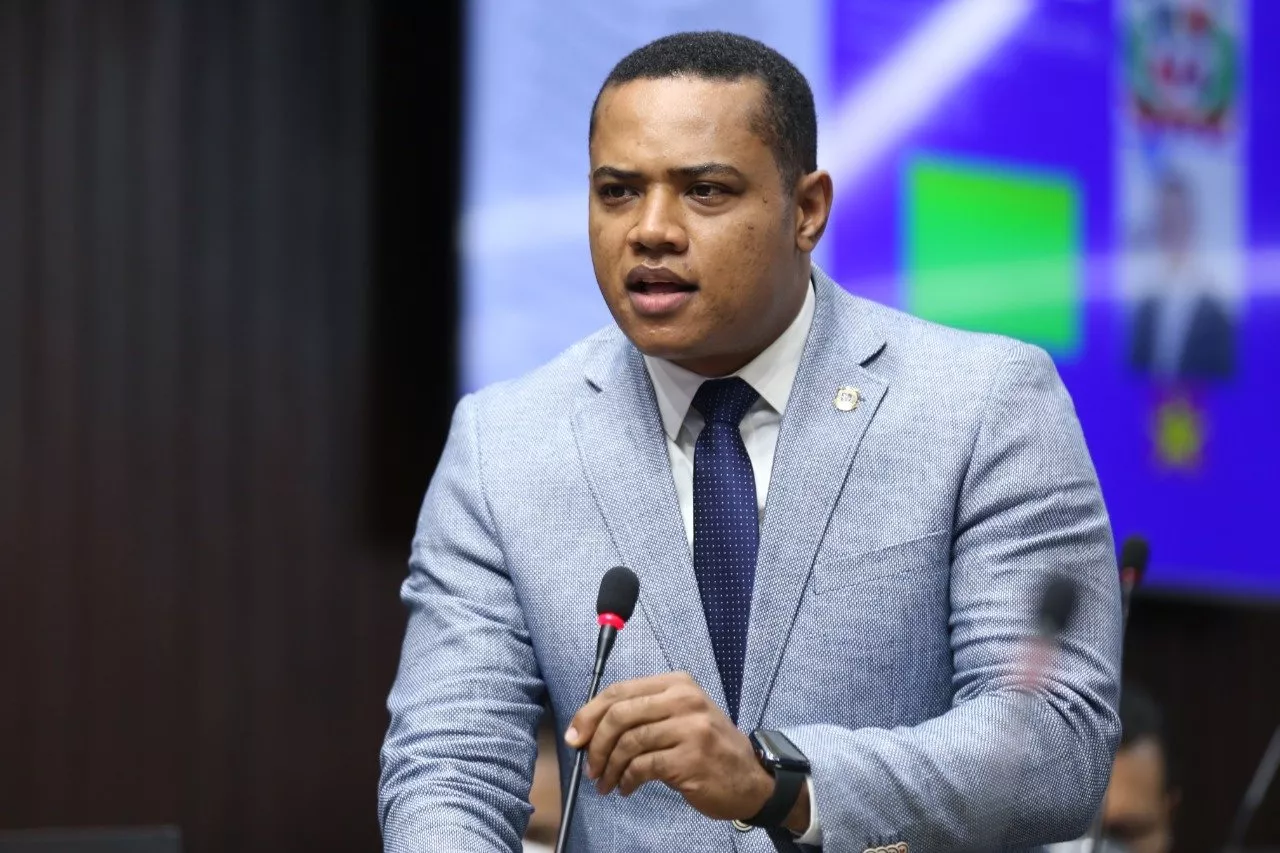 gaddis-corporan-diputadosrd