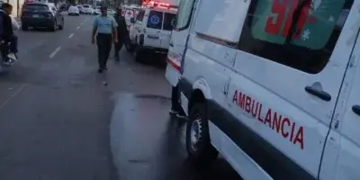 Al menos 10 heridos tras hoque entre minibús y yipeta en el sector Julieta Morales