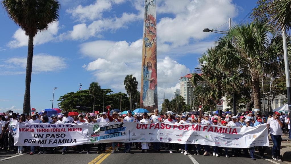 En la Camina Un paso por mi familia Iglesia llama a promover honestidad