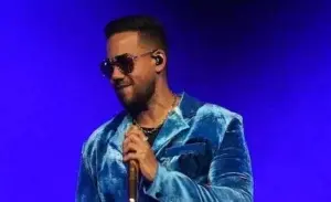 Romeo Santos truena contra organizadores de su concierto en Venezuela: «no quiero tapar a nadie»