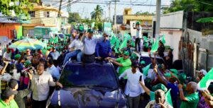 Leonel realiza recorrido por municipios de La Vega, Sánchez Ramírez, Duarte, Espaillat y Hermanas Mirabal