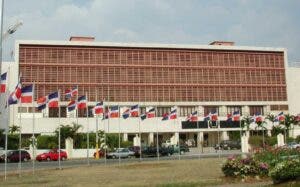 Congreso pospone leyes que dividen ciudadanía