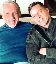 Ricky Martin comparte foto con su padre y causa furor